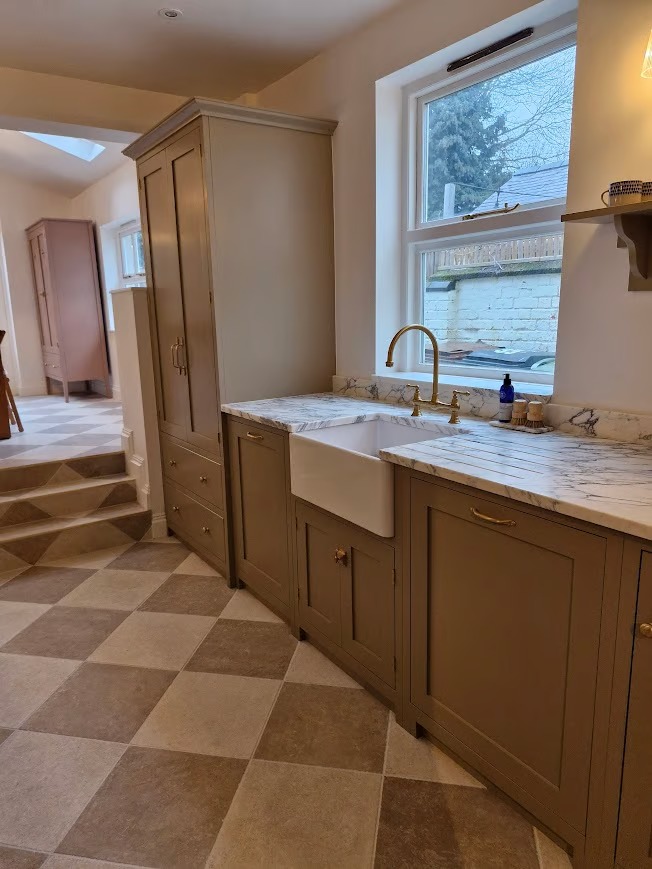 Handmade bespoke kitchen by Pymm Kitchens in Leicestershire