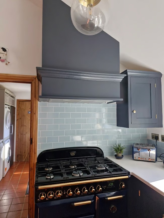 Handmade bespoke kitchen by Pymm Kitchens — photo 10