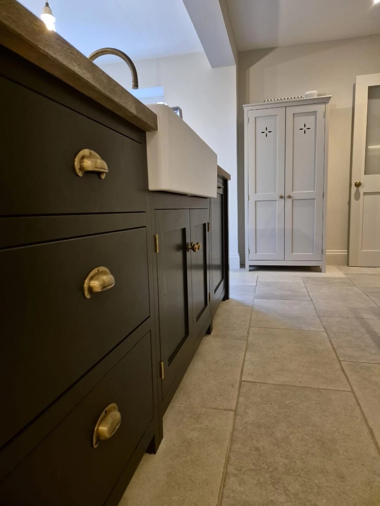 Bespoke kitchen project by Pymm Kitchens — gallery photo 1